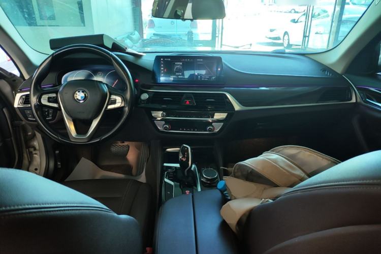 Used BMW 5 Series 2019 525Li Luxury Package Center Console