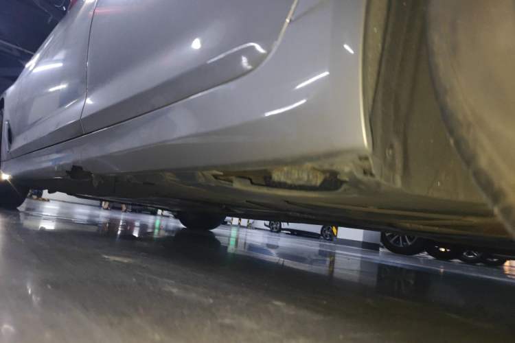 Used BMW 5 Series 2019 530Li Leading Model Luxury Package Chassis Rear Left