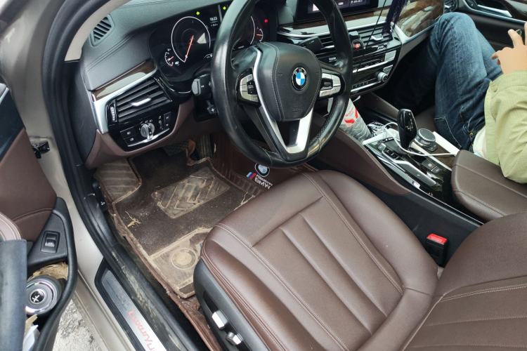 Used BMW 5 Series 2019 525Li Luxury Package Driver Seat