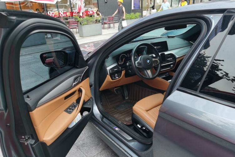 Used BMW 5 Series 2019 525i M Sport Package Driver Seat