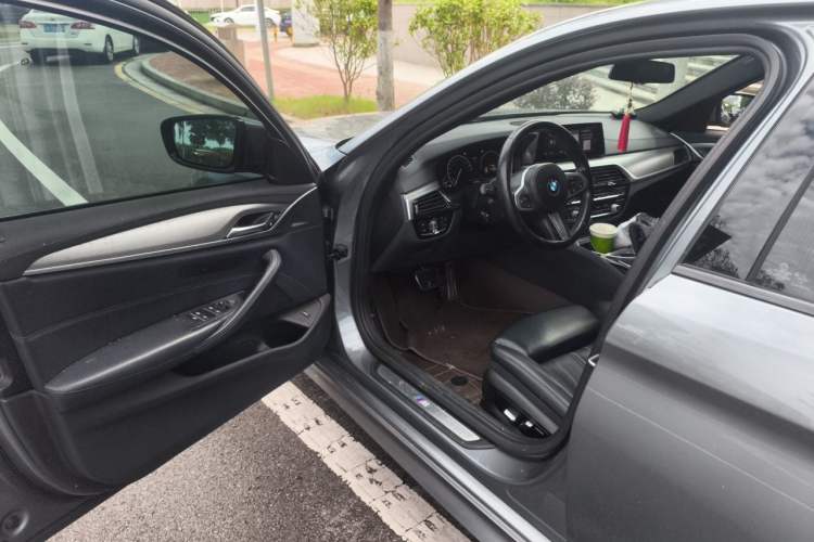 Used BMW 5 Series 2019 525i M Sport Package Driver Seat