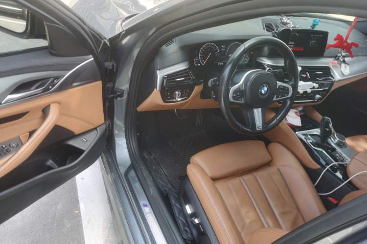 Used BMW 5 Series 2019 525i M Sport Package Driver Seat