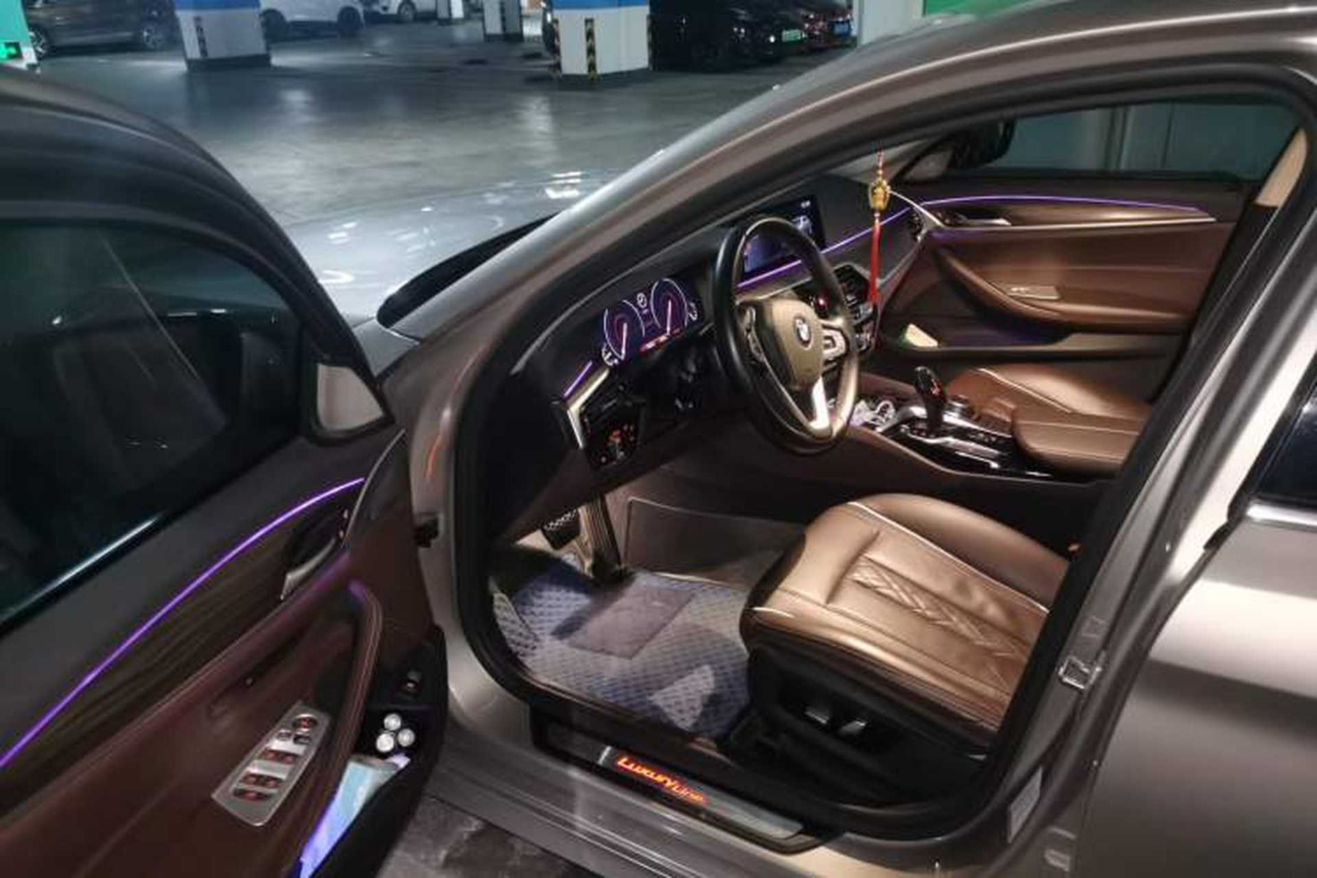 Used BMW 5 Series 2019 530Li Leading Model Luxury Package Driver Seat