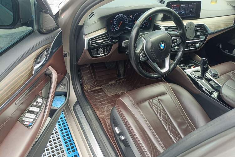 Used BMW 5 Series 2019 Facelifted 530Li Leading Edition Luxury Package Driver Seat