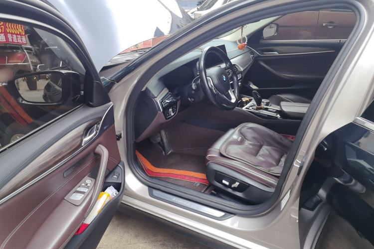 Used BMW 5 Series 2019 Facelifted 530Li Leading Edition Luxury Package Driver Seat
