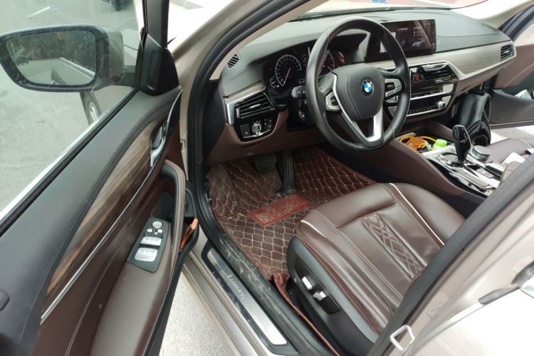 Used BMW 5 Series 2019 Facelifted 530Li Leading Edition Luxury Package Driver Seat