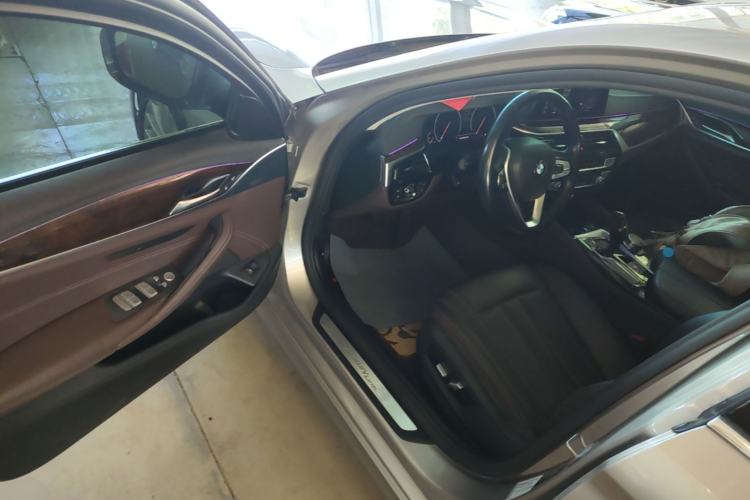 Used BMW 5 Series 2019 525Li Luxury Package Driver Seat
