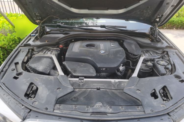 Used BMW 5 Series 2019 525i M Sport Package Engine Bay