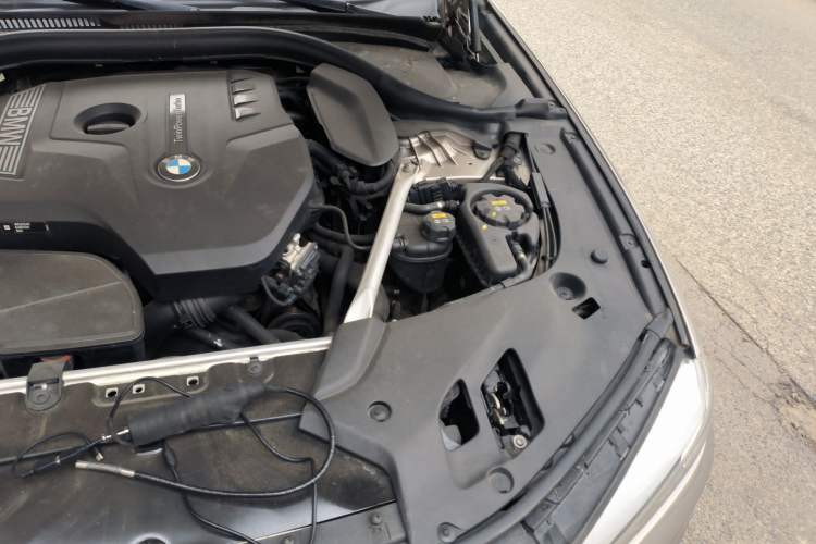 Used BMW 5 Series 2019 530Li xDrive Luxury Package Engine Bay Left
