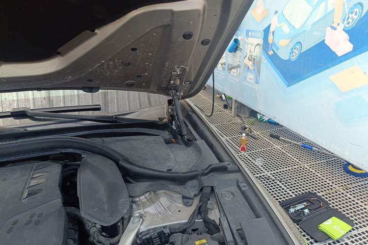 Used BMW 5 Series 2019 Facelifted 530Li Leading Edition Luxury Package Engine Bay Left