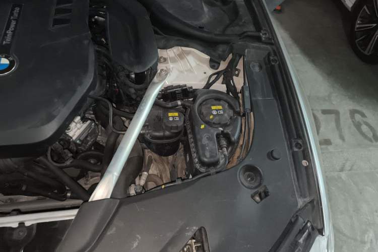 Used BMW 5 Series 2019 Facelifted 530Li Leading Edition M Sport Package Engine Bay Left