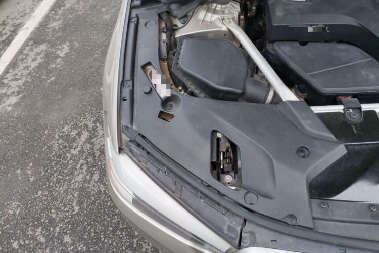 Used BMW 5 Series 2019 525Li Luxury Package Engine Bay Right