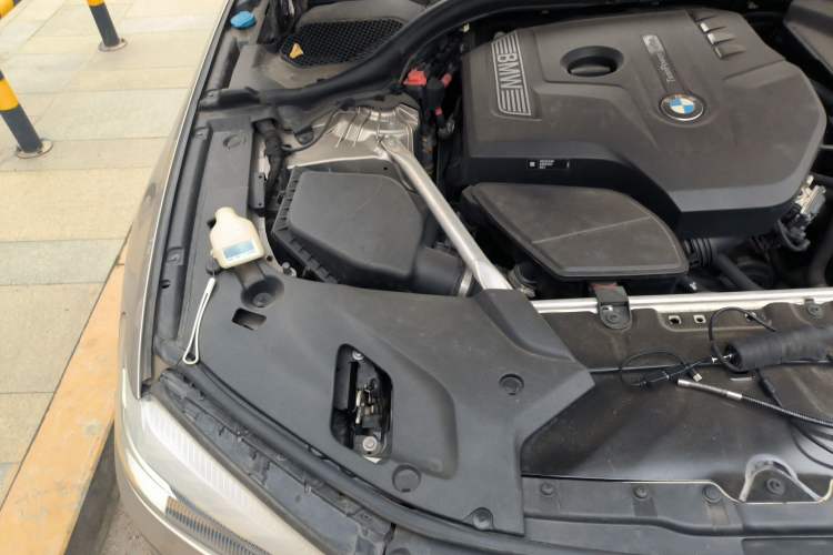 Used BMW 5 Series 2019 530Li xDrive Luxury Package Engine Bay Right