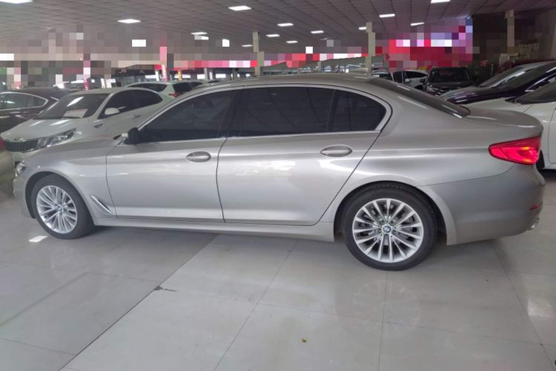 Used BMW 5 Series 2019 525Li Luxury Package Exterior 3