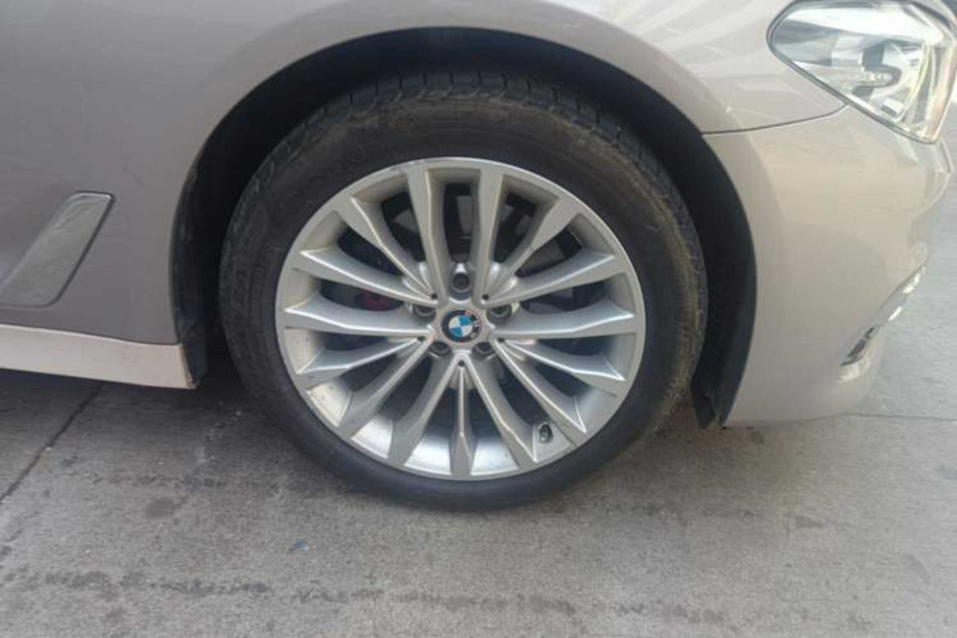 Used BMW 5 Series 2019 525Li Luxury Package Exterior 7