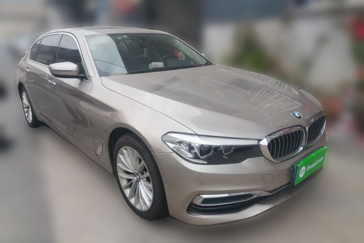 Used BMW 5 Series 2019 525Li Luxury Package Front Right 45 Deg
