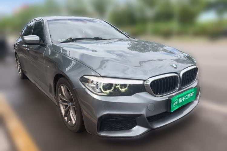 Used BMW 5 Series 2019 525i M Sport Package Front Right 45 Deg