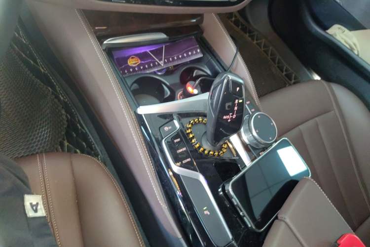Used BMW 5 Series 2019 525Li Luxury Package Gear Lever