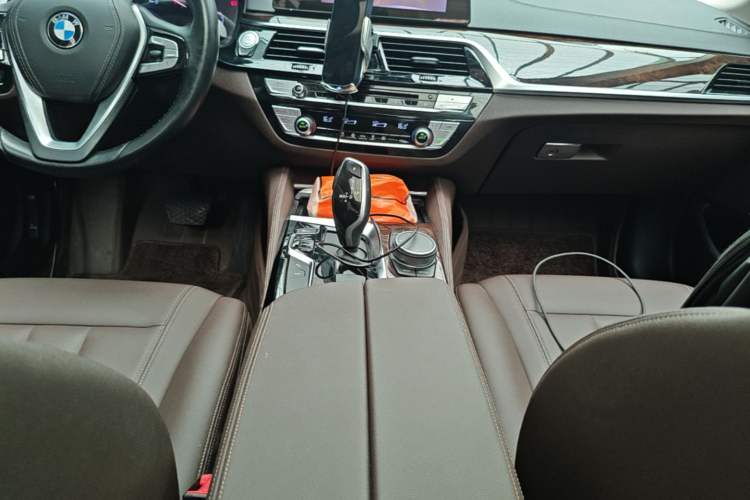 Used BMW 5 Series 2019 Facelifted 525Li Luxury Package Gear Lever