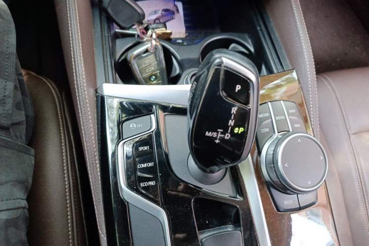 Used BMW 5 Series 2019 Facelifted 525Li Luxury Package Gear Lever
