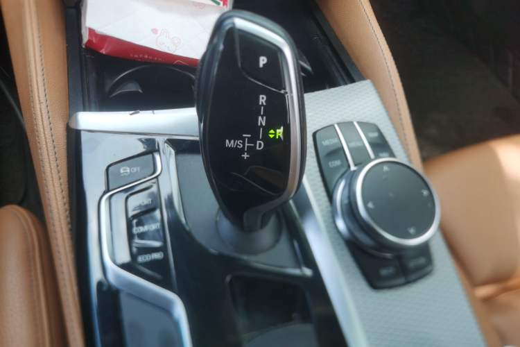 Used BMW 5 Series 2019 525i M Sport Package Gear Lever