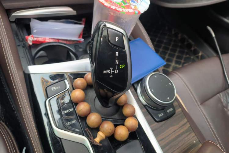 Used BMW 5 Series 2019 530Li xDrive Luxury Package Gear Lever