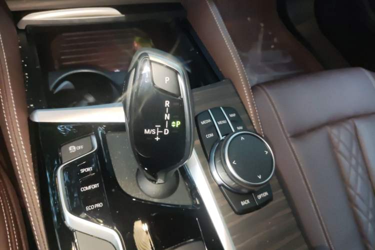 Used BMW 5 Series 2019 Facelifted 530Li Leading Edition Luxury Package