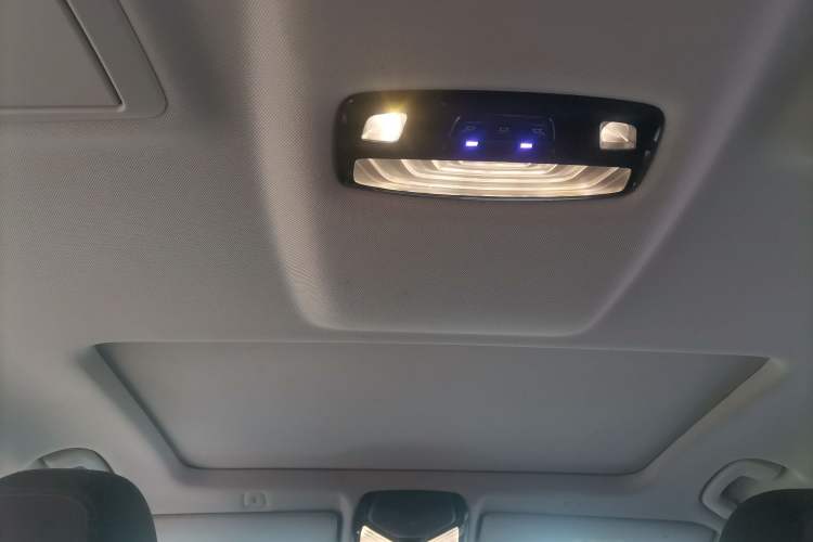 Used BMW 5 Series 2019 525Li Luxury Package Headliner