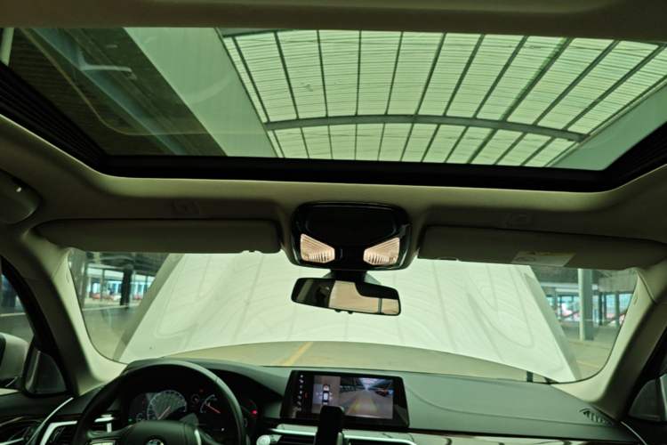 Used BMW 5 Series 2019 Facelifted 525Li Luxury Package Headliner