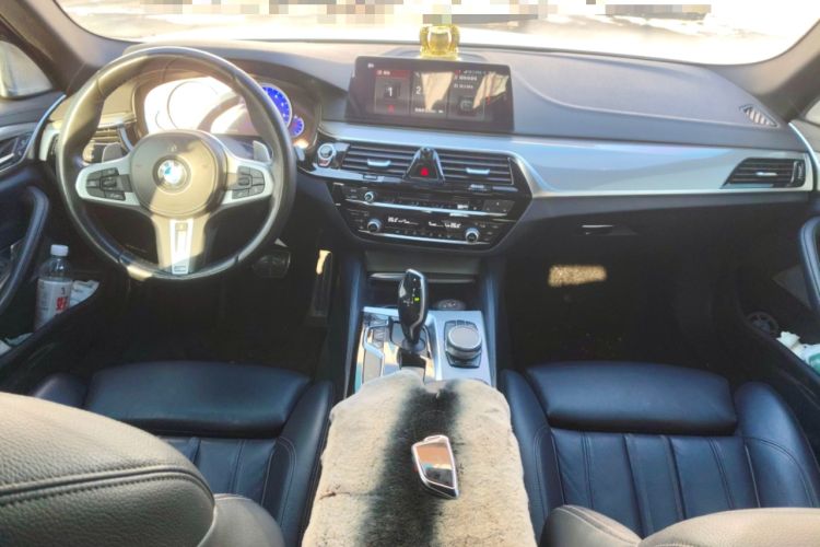 Used BMW 5 Series 2019 525i M Sport Package Interior 2