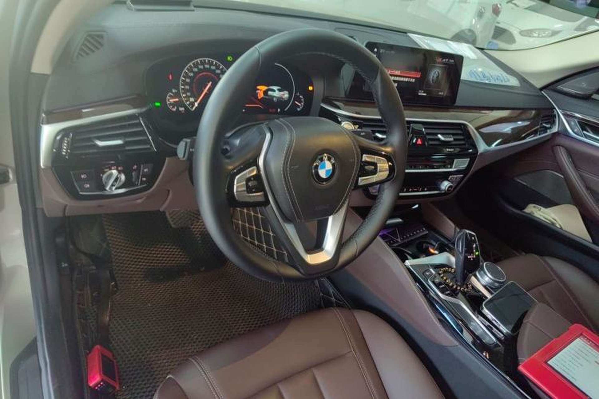 Used BMW 5 Series 2019 525Li Luxury Package Interior 2