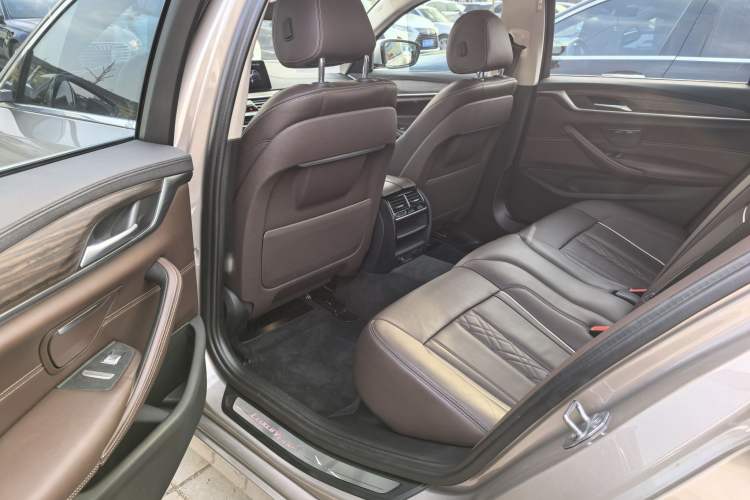 Used BMW 5 Series 2019 530Li Leading Model Luxury Package Interior 6