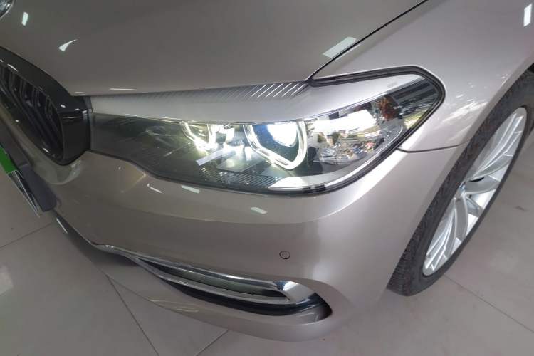 Used BMW 5 Series 2019 525Li Luxury Package Left Front Headlight