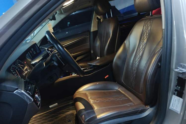 Used BMW 5 Series 2019 530Li Leading Model Luxury Package Left Front Seat