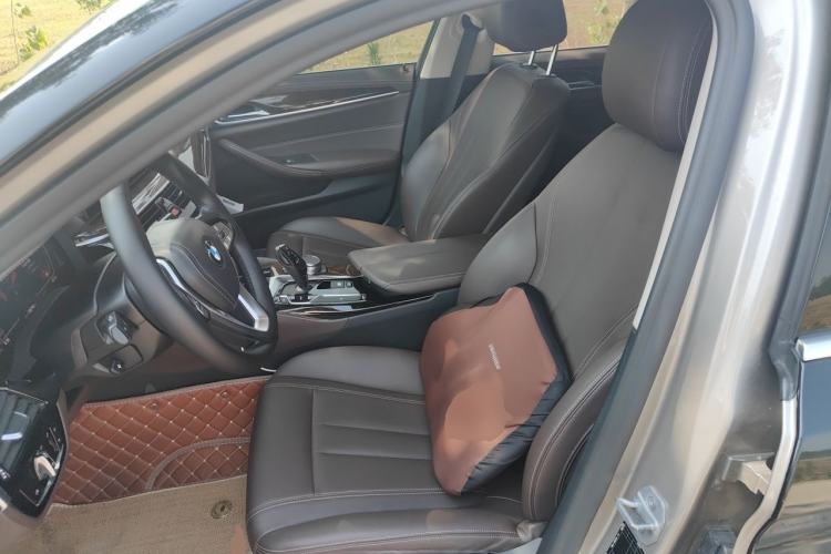 Used BMW 5 Series 2019 525Li Luxury Package Left Front Seat