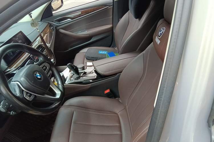 Used BMW 5 Series 2019 525Li Luxury Package Left Front Seat