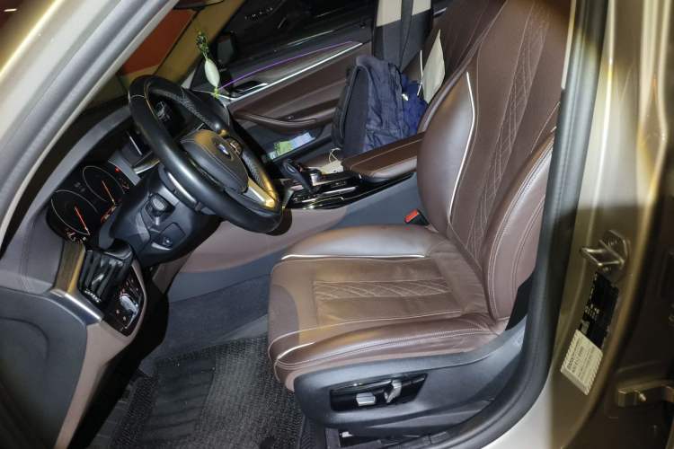 Used BMW 5 Series 2019 530Li Leading Model Luxury Package Left Front Seat
