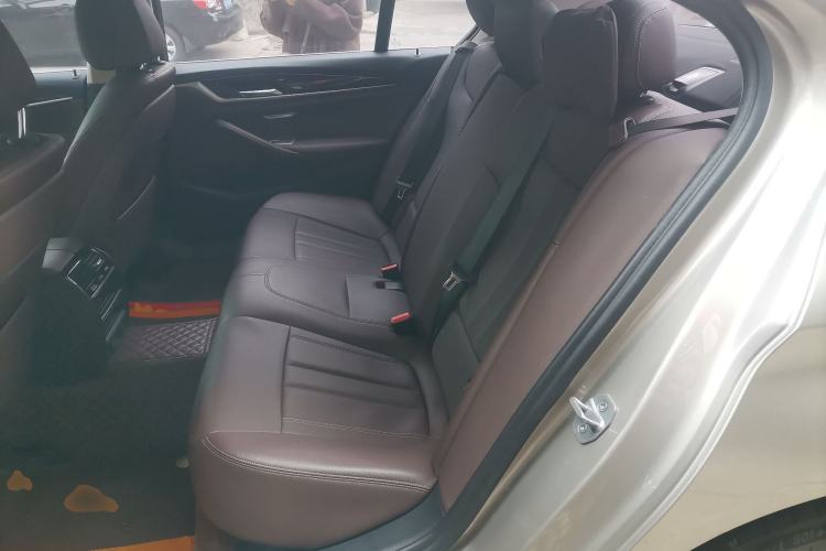 Used BMW 5 Series 2019 525Li Luxury Package Left Rear Seat