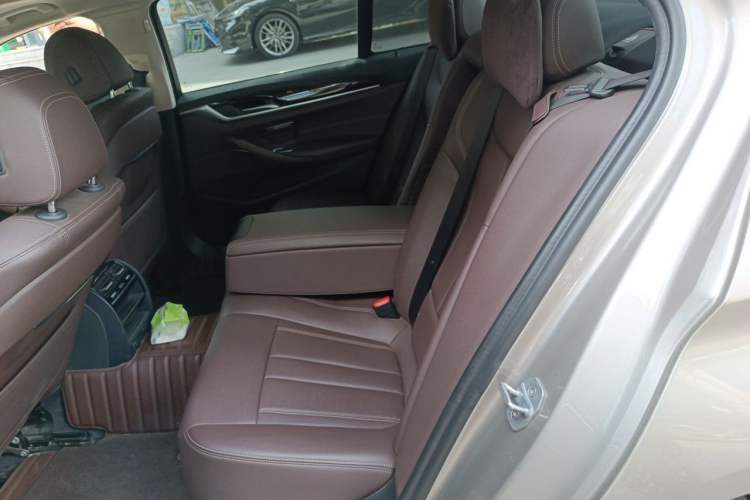 Used BMW 5 Series 2019 Facelifted 525Li Luxury Package Left Rear Seat