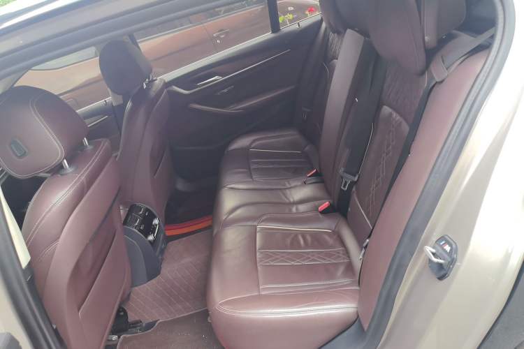 Used BMW 5 Series 2019 Facelifted 530Li Leading Edition Luxury Package Left Rear Seat