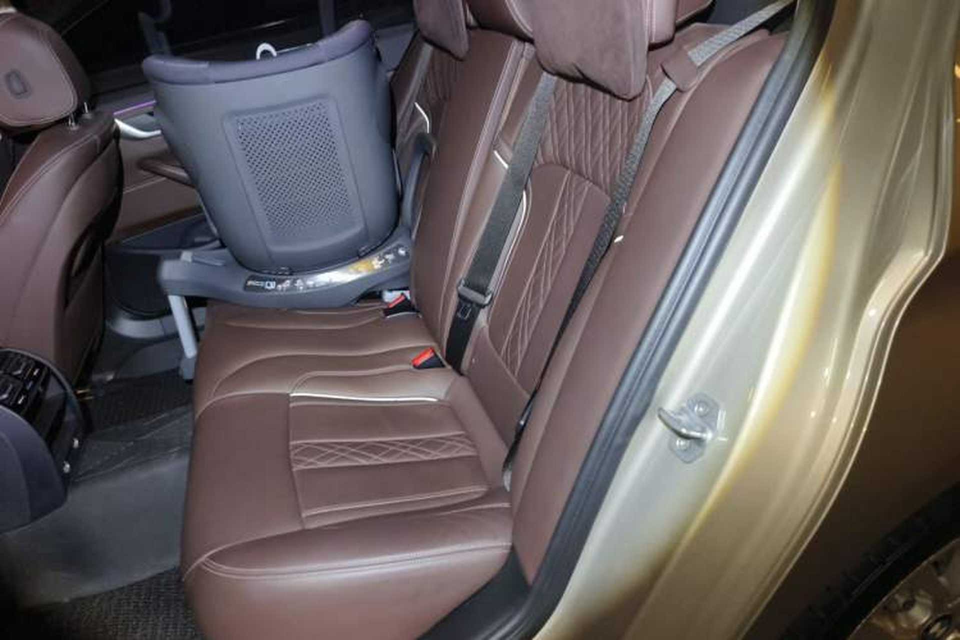 Used BMW 5 Series 2019 530Li Leading Model Luxury Package Left Rear Seat