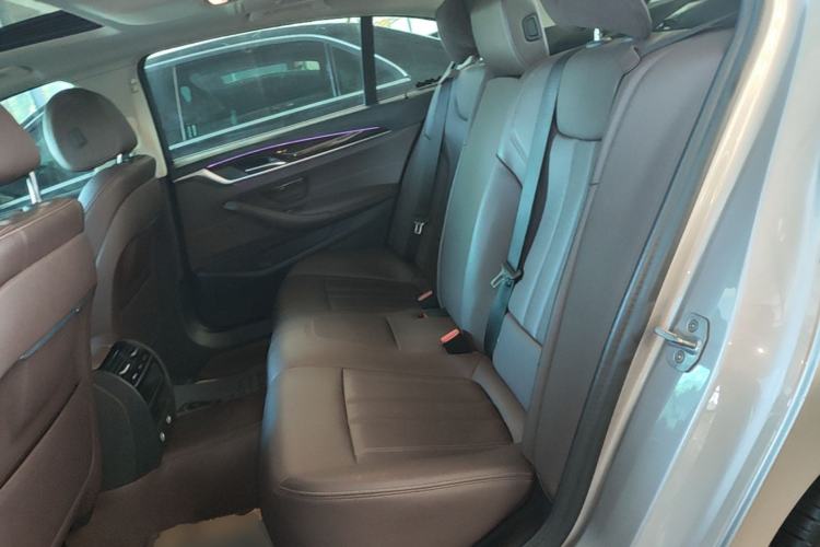 Used BMW 5 Series 2019 525Li Luxury Package Left Rear Seat