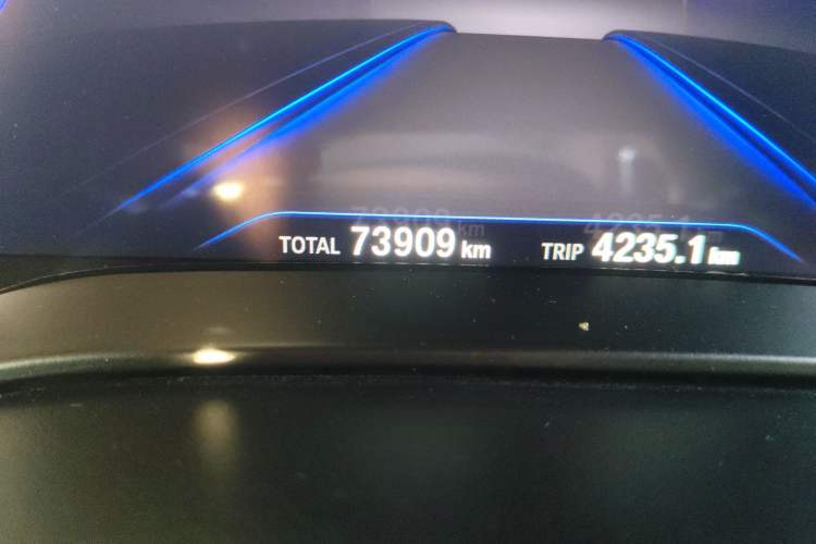 Used BMW 5 Series 2019 525i M Sport Package Odometer Close Up
