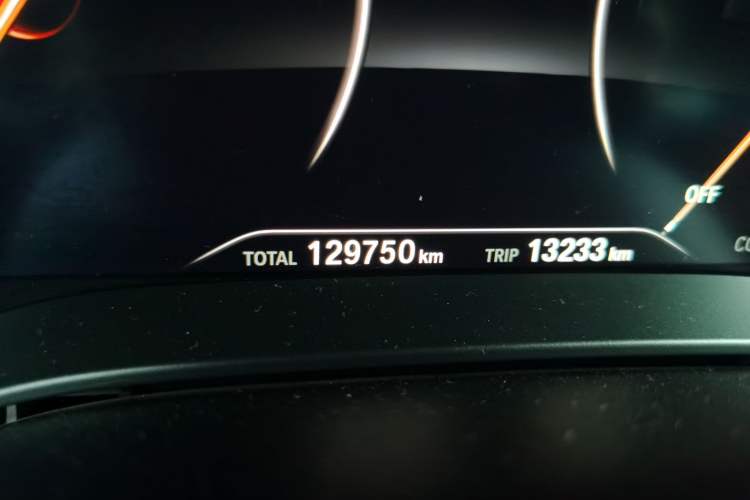 Used BMW 5 Series 2019 525i M Sport Package Odometer Close Up