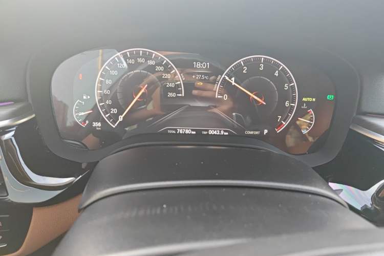 Used BMW 5 Series 2019 Updated 530Li xDrive Luxury Package Odometer Close Up