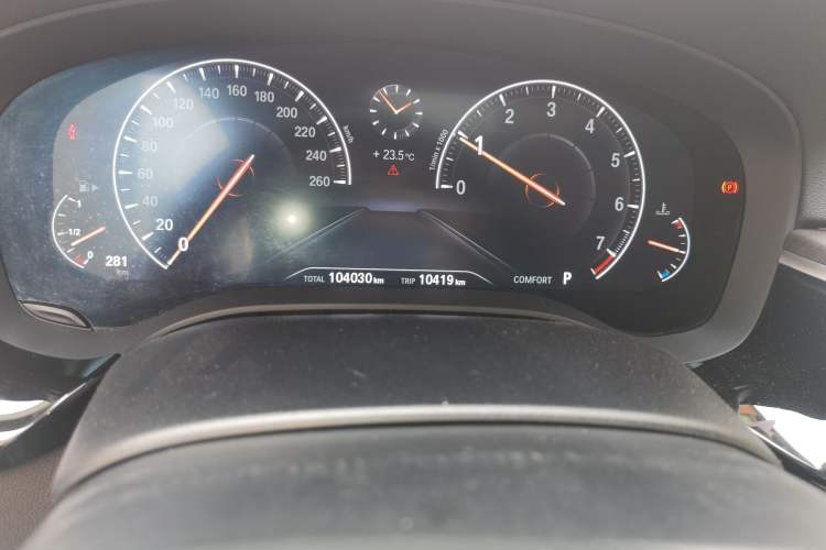 Used BMW 5 Series 2019 Facelifted 530Li Leading Edition Luxury Package Odometer Close Up