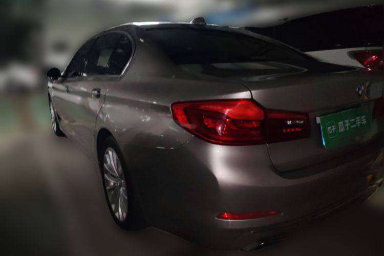 Used BMW 5 Series 2019 525Li Luxury Package Rear Left 45 Deg