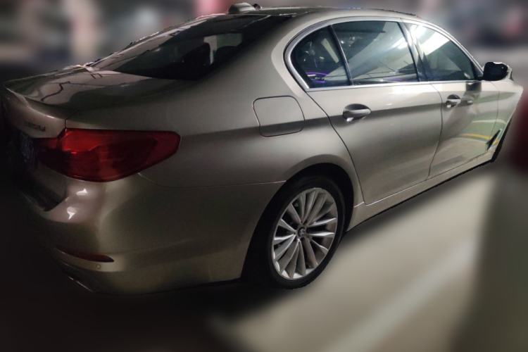 Used BMW 5 Series 2019 525Li Luxury Package Rear Right 45 Deg