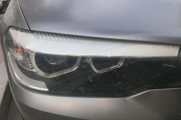 Used BMW 5 Series 2019 Updated 530Li xDrive Luxury Package Right Front Headlight