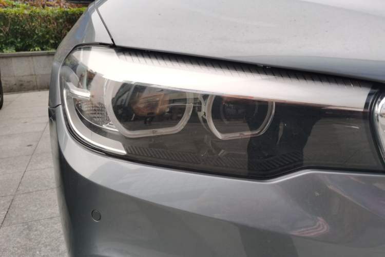 Used BMW 5 Series 2019 525i M Sport Package Right Front Headlight